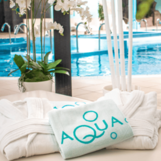 Adeje: Aqua Club Thermal Spa Entry Ticket - Starting with the 34°C pool and 38°C jacuzzis