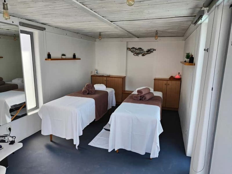 Akrotiri: Aromatherapy Couples Massage - The welcome from Teo and the spa team