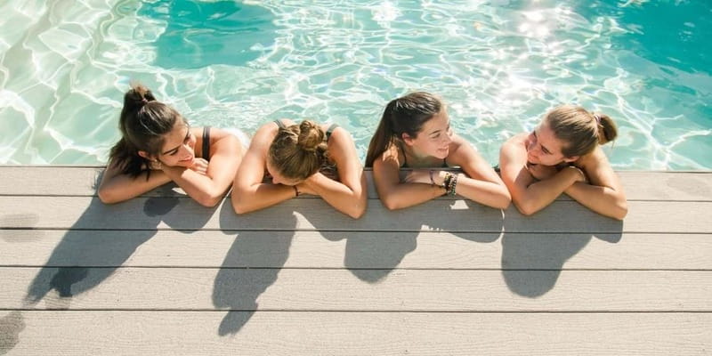 Akrotiri: Spa Massage Break Pool Day Access for 3-4 Friends - Why this makes sense in Akrotiri
