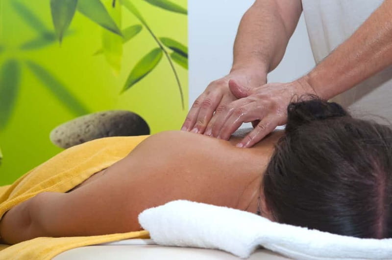 Akrotiri: Travel Recovery Aromatherapy Massages - Key points at a glance