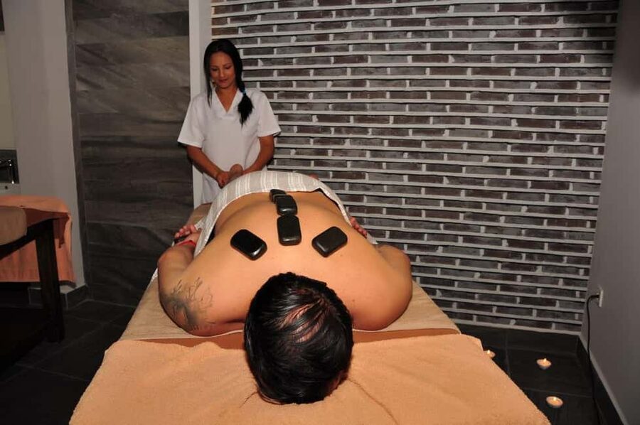 Alanya: Turkish Hammam with Massage (Women-Only or Mixed) - Changing rooms, equipment, and the first few minutes