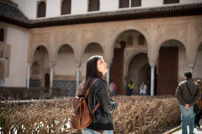 Alhambra Tour and Nazaries Palaces with Hammam Massage Experience - What is included, and what you still need to arrange