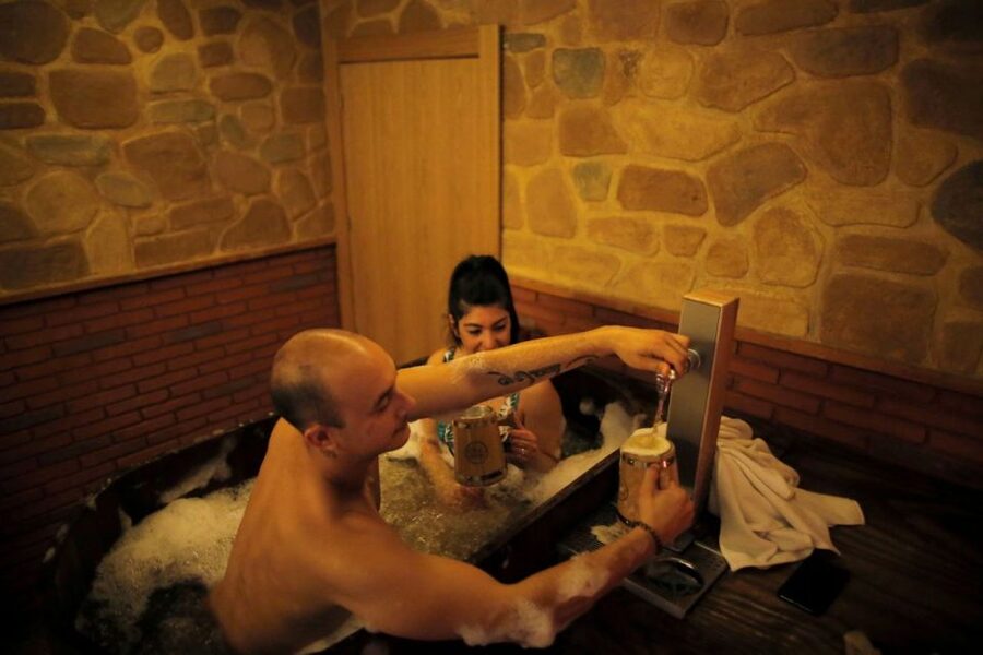 Alicante: Beer Spa Experience with Tastings and Snacks - The beer sauna and what it adds