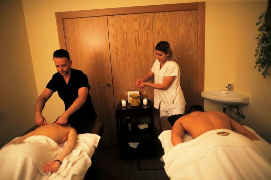 Alicante: Beer Spa Experience with Tastings and Snacks - How much food and beer you receive