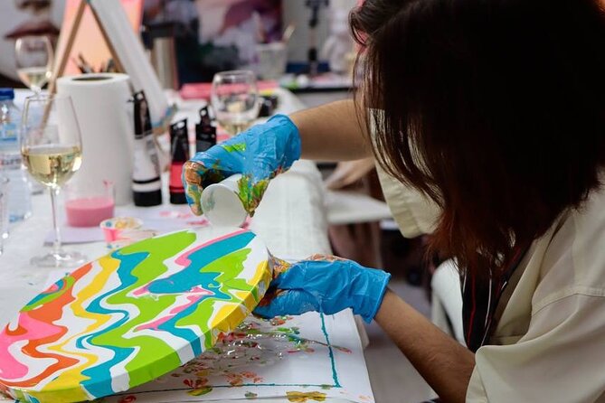 Alicante: Fluid Art-Therapy Workshop&Wine - Why the guidance matters for beginners