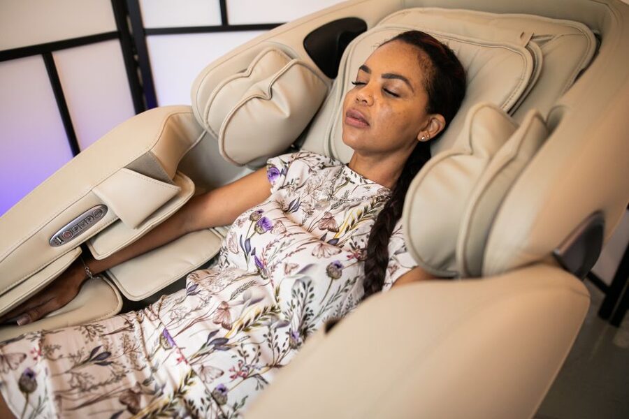 Amsterdam: Massage Session - Why the 3D and 8D features matter