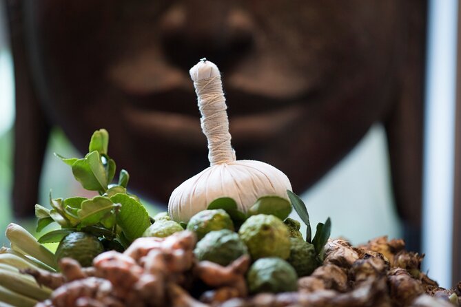 AROMATHERAPY MASSAGE 90 mins - Choosing one of six Cambodian scents