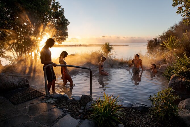 Auckland: Rotorua Te Puia with Haka & Polynesian Spa Small Group - The Māori Welcome and Haka at Te Aronui a Rua