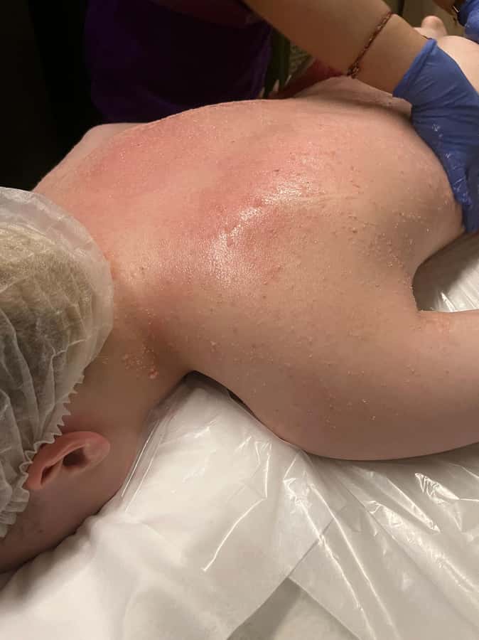 Bali: Full Body Massage And Balinese Body Scrub Home Service - The people providing the service