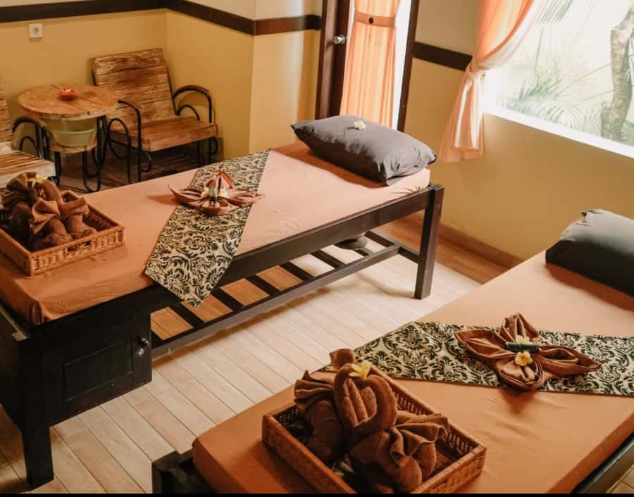 Bali: Jimbaran Bay Romantic Spa and Seafood Sunset Dinner - The Kuta spa treatment: what the two hours include