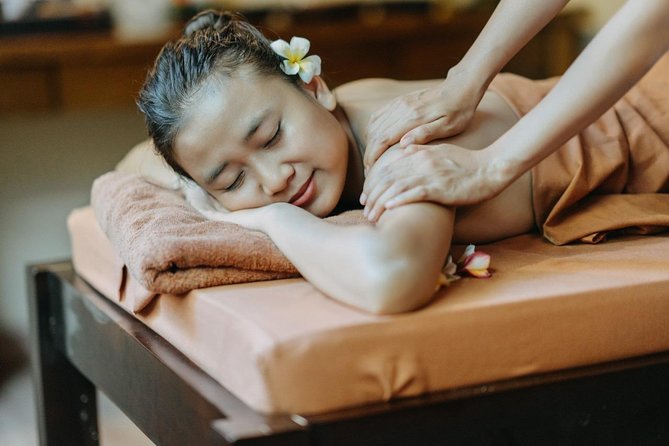 Bali Luxury Spa Massage and flower Bath 2 hour Treatmen - The flower bath is a pretty finish with one important catch