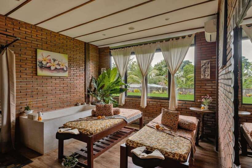 Bali: Ubud Spa Balinese Massage Scrub Flowerbath 2 hour - The Balinese massage: firm, fragrant, and full-body