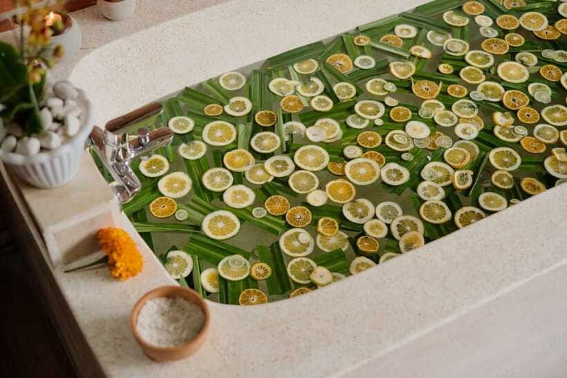 Bali: Ubud Spa Balinese Massage Scrub Flowerbath 2 hour - Rice-field views and the value of the setting