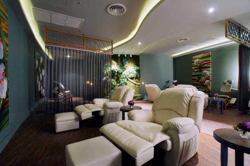 Bangkok: Let's Relax Spa Terminal 21 E-Voucher - Who will get the most from this experience