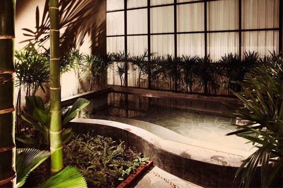 Bangkok: Yunomori Sukhumvit Onsen Hot Springs Spa Pass - Steam rooms and sauna time