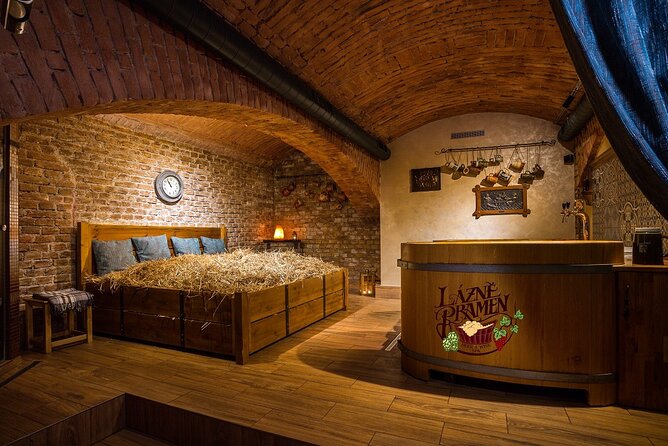 Beer bath Spa for 2 people/ 1 tub - 1,5 hour Activity in Prague - Key details before you book