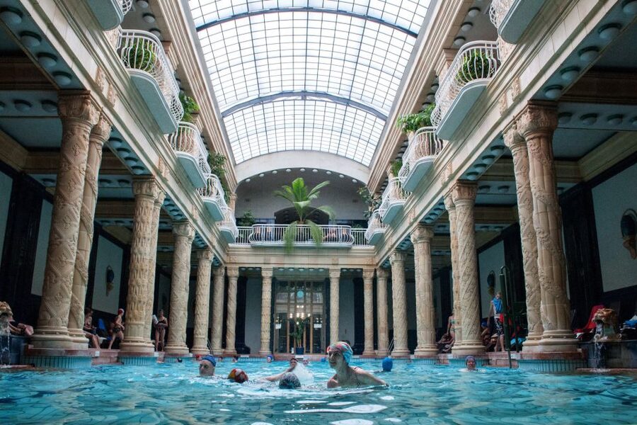 Budapest: Full-Day Gellért Spa Ticket - Saunas, steam, and cooling off