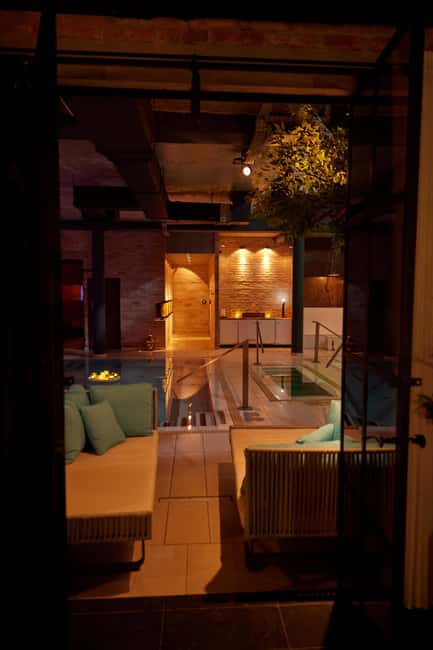 Budapest: Massage 60 min + Bath entry Mandala Day Spa - Is $153 per person a fair price?