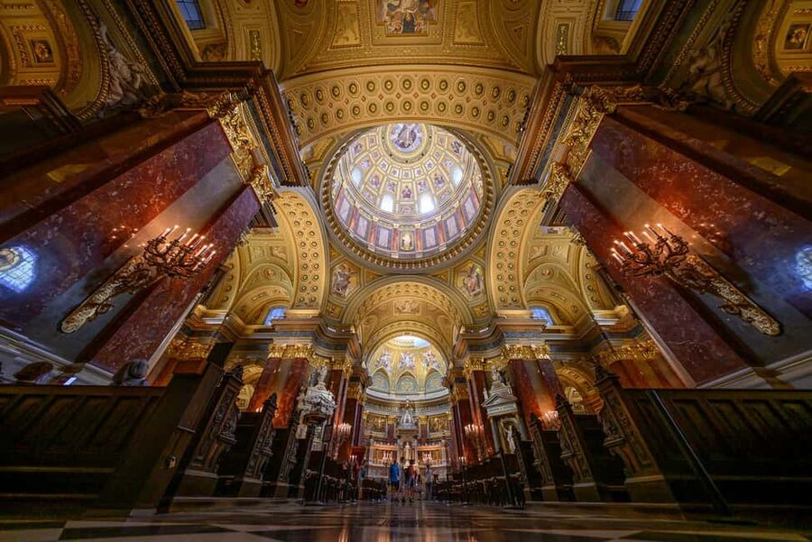 Budapest Super Saver: Spa, Basilica Tour, and Danube Cruise - Who should book this experience?