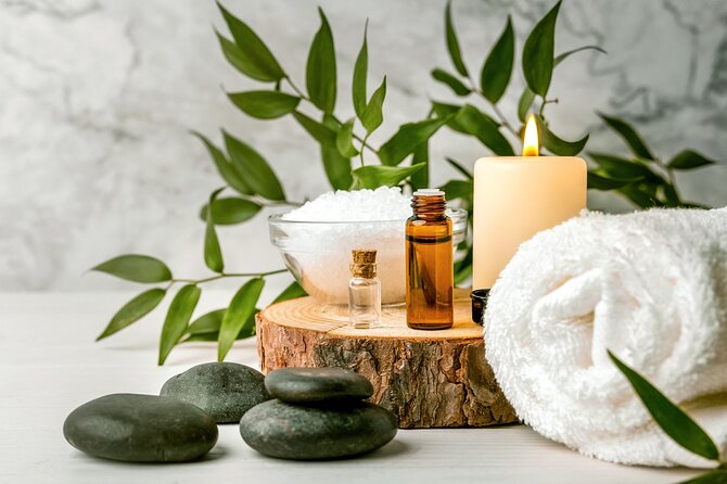 Cleopatra's Deluxe Spa Treatment with Massage, Sauna, and Jacuzzi - Jacuzzi time and the question of privacy