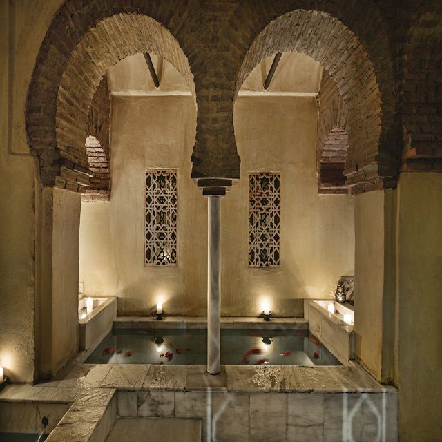 Córdoba: Hammam Al Ándalus Entry Ticket w/Optional Massage - A Moorish-style pause in the middle of Córdoba