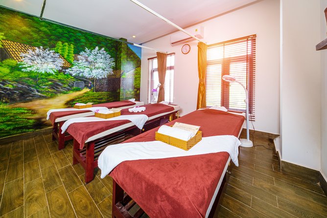 Dry Deep Bodywork (Dry | Thai–Shiatsu based) - Tea, snacks, and the small welcome ritual