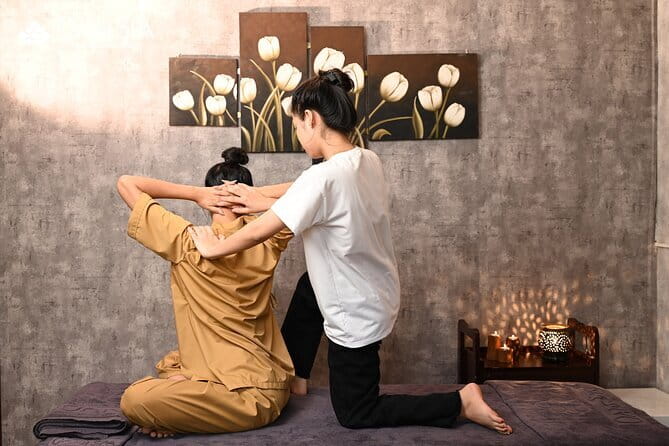 Experience Asian Style Full Body Massage Therapy - Choosing Thai massage, Vietnamese massage, or bamboo treatment