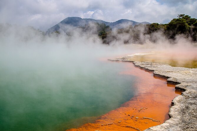 From Auckand: Waiotapu and Polynesian Spa Rotorua Day Tour - Wai-O-Tapu’s hot pools and volcanic colors