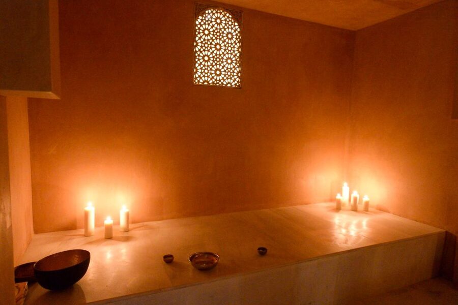 From Malaga: Hammam Bath, Kessa and Relaxing Massage Tour - What the $95 price includes