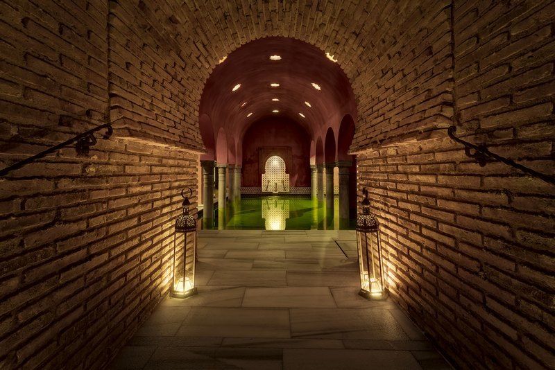 Granada: Alhambra Guided Tour and Arabian Bath and Massage - Why this Alhambra and hammam pairing works