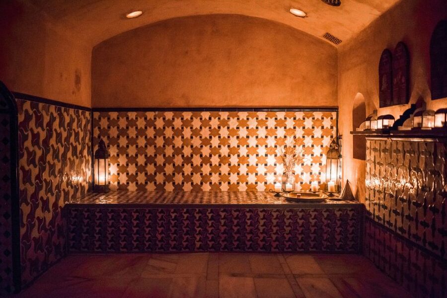 Granada: Hammam Al Ándalus with Massage - Mint tea, low music, and a proper pause