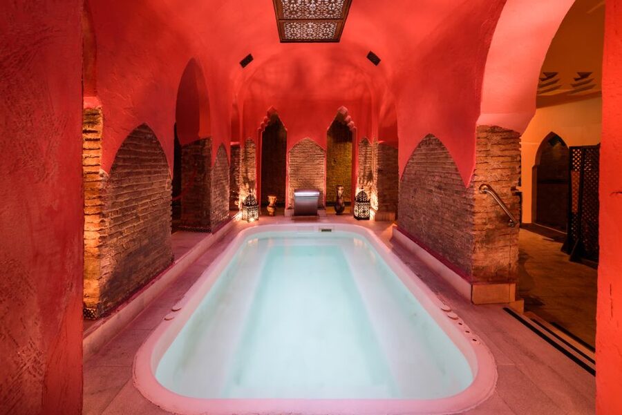 Granada: Hammam Experience with Massage at Baños de Elvira - Key points to know before booking