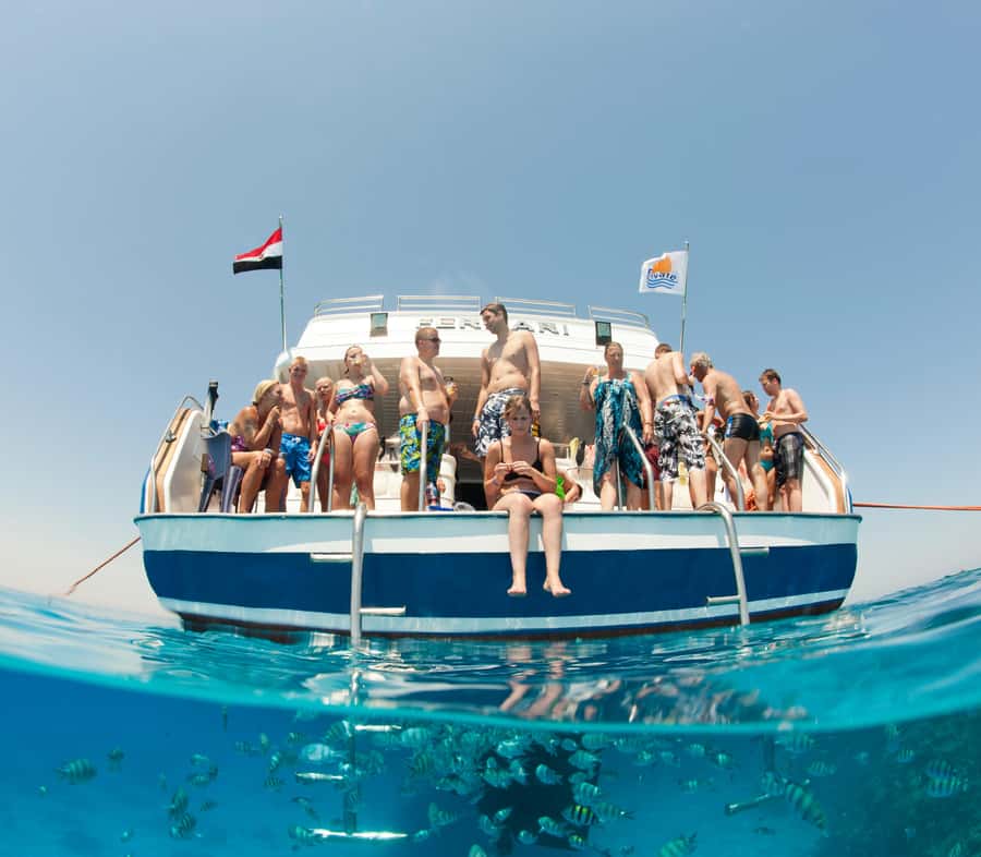 Hurghada: Snorkeling 6 x 1 to Orange Bay w Diving & Massage - Lunch, massage, and time to reset