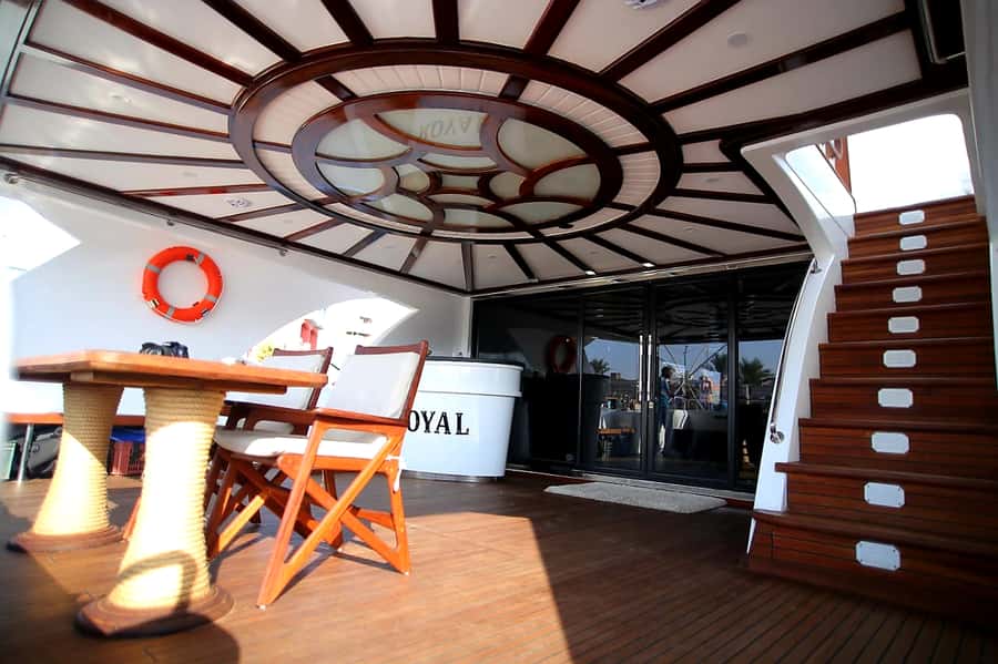 Hurghada: Snorkeling 6 x 1 to Orange Bay w Diving & Massage - Banana boat rides and the final stretch