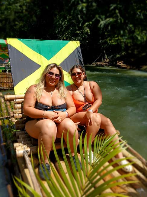 Jamaica Bamboo Rafting Experience with Limestone Massage - Guides make the difference