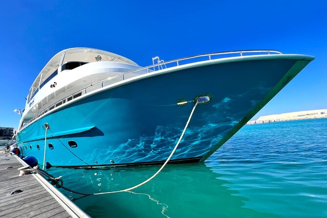 Luxury Cruise inc. Snorkeling/Massage/Island/water sport & Lunch - Snorkeling with crew support