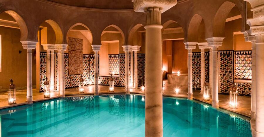 Malaga: Hammam Al Ándalus Entry Ticket with Massage - The hot pool, steam, and heated marble