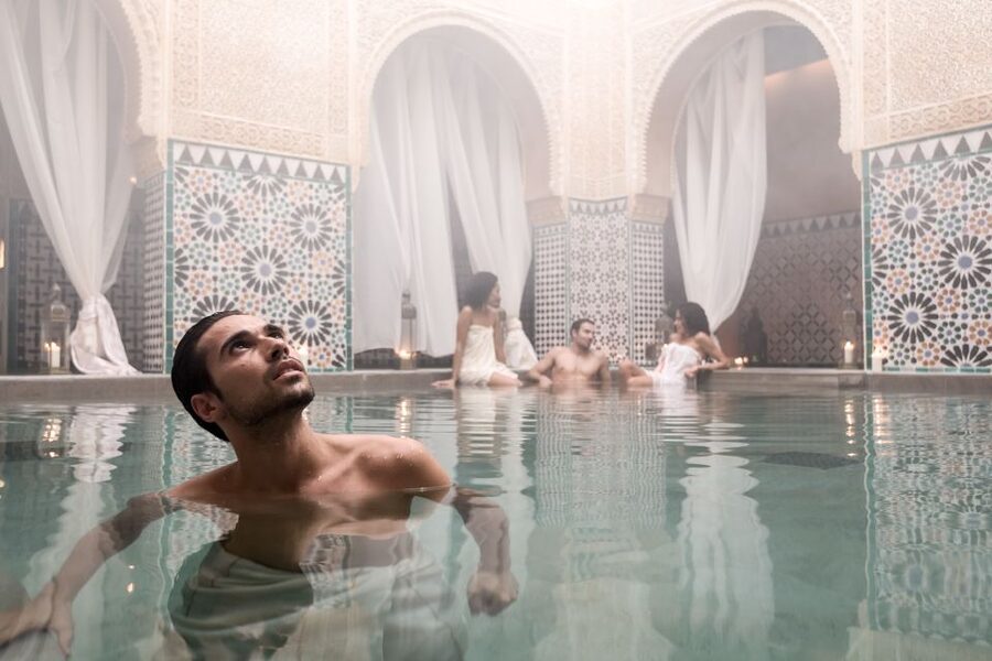 Malaga: Hammam Al Ándalus Entry Ticket with Massage - Clean facilities and small practical details