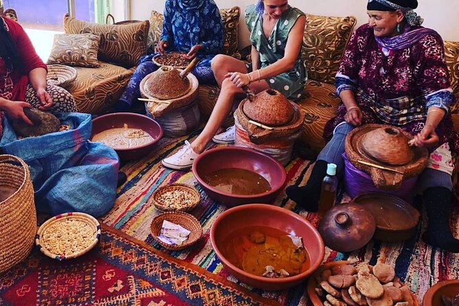 Marrakech: Blissful Spa Escape & Romantic Candlelight Dinner - Tea, Cake, and a Warm Pause on the Terrace