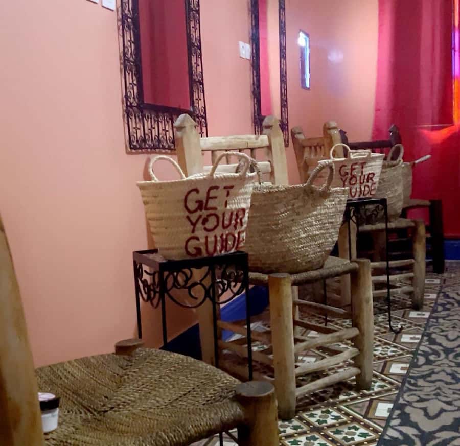 Marrakech: Souk Tour & Berber Hammam with Massage - Who should book this Marrakech experience?