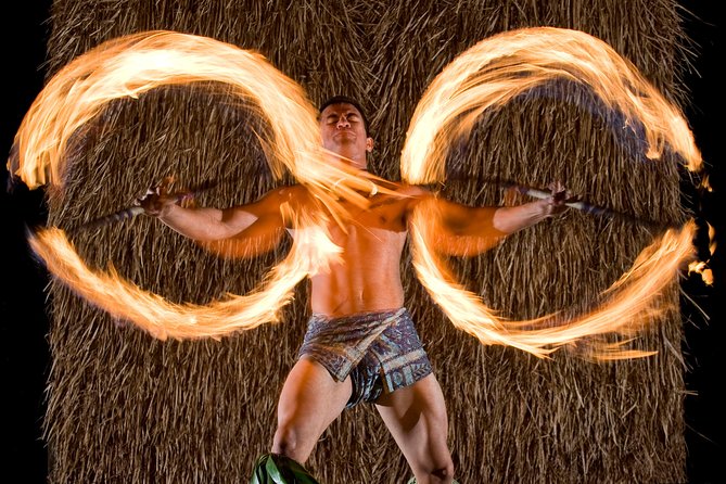 Maui Nui Luau at the Sheraton Maui Resort & Spa - Black Rock at sunset gives this luau its character