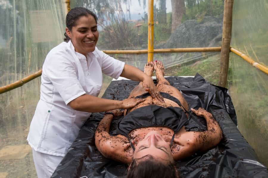 Medellin: Coffee Tour and Wellness Spa - The coffee scrub and oil massage