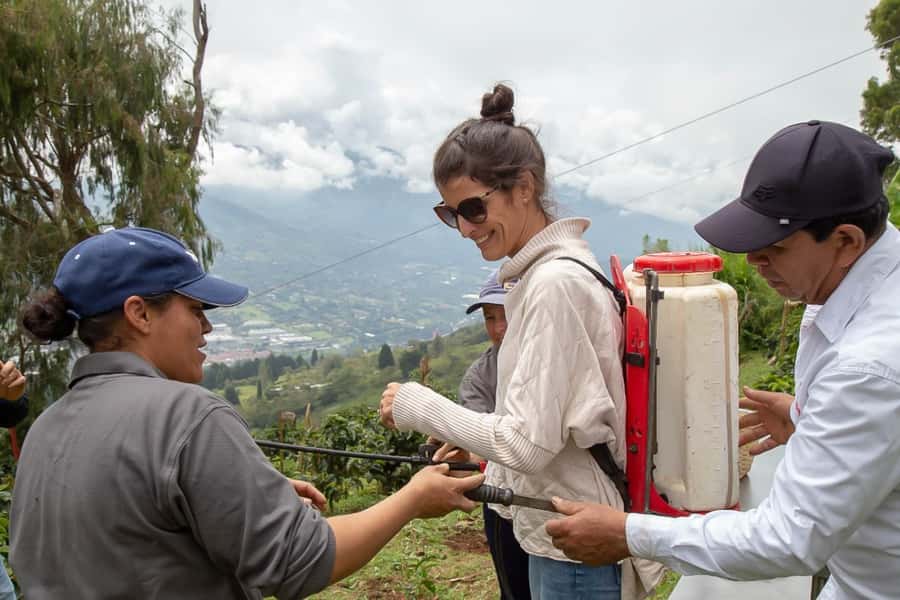 Medellin: Horseback Riding Coffee Farm Tour with Coffee Spa - What to Bring and What to Know