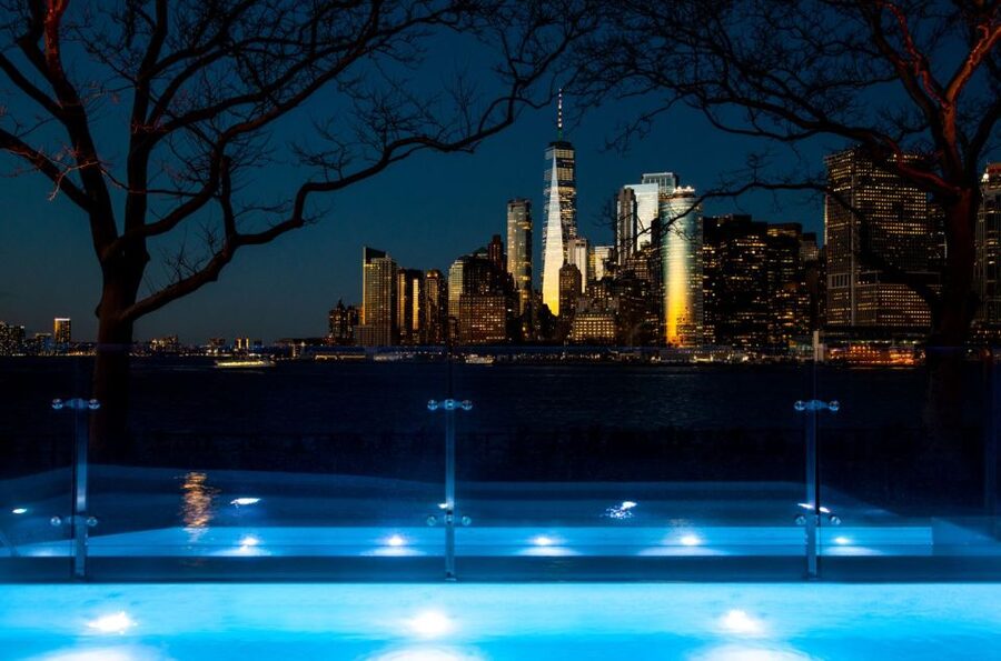 New York City: Entry Ticket to QC NY Spa on Governors Island - The indoor circuit, from heat to cold