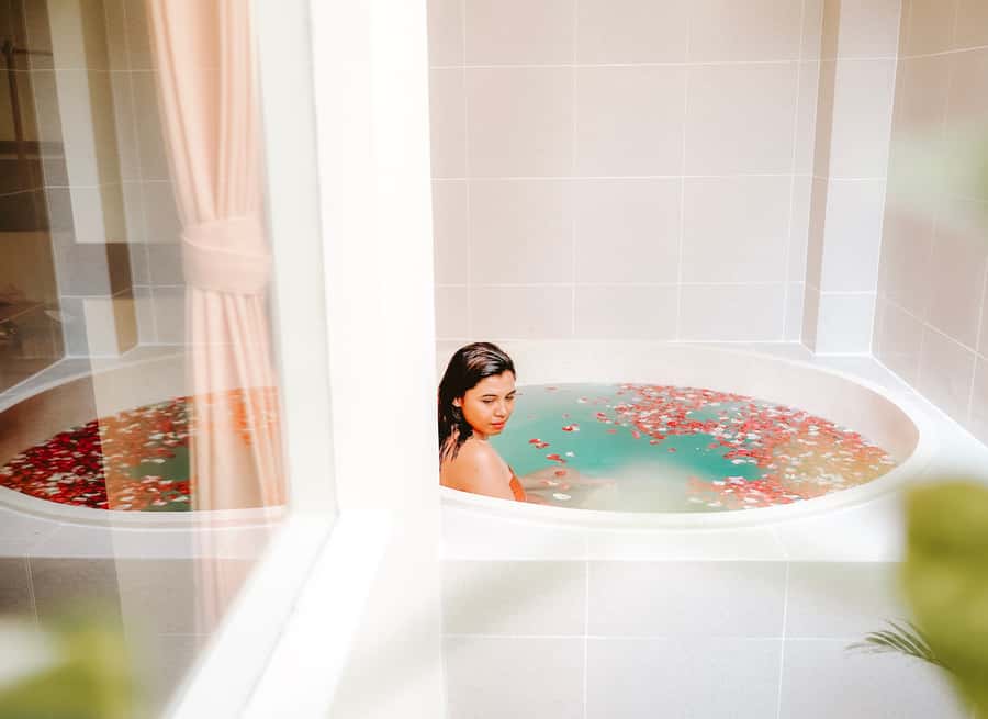 Nusa Dua: Traditional Lulur Massage & Spa Treatment - The five-minute Thalasso foot wash