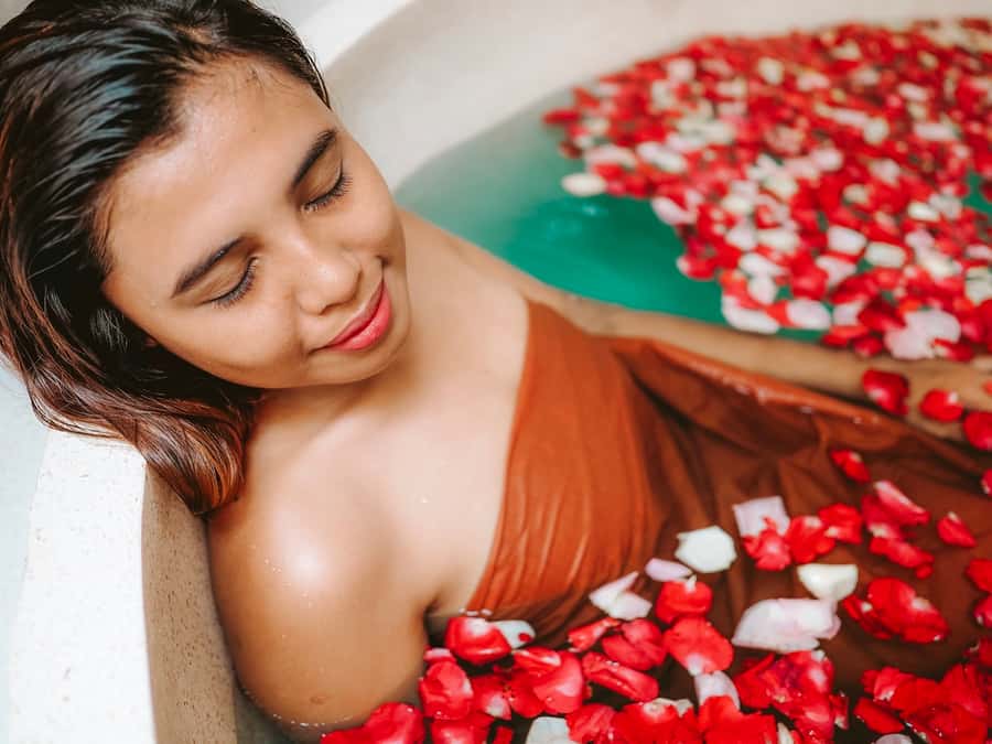 Nusa Dua: Traditional Lulur Massage & Spa Treatment - Arriving with ginger tea and a hotel transfer