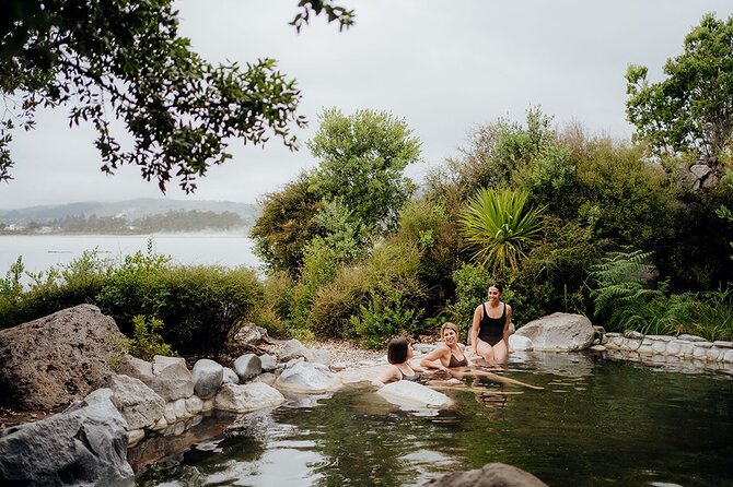 Polynesian Spa Rotorua: Deluxe Lake Spa Hot Spring Bathing - Who will enjoy the Deluxe Lake Spa most