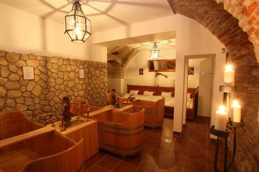 Prague: Bernard Beer Spa with Beer and Massage Option - Who will enjoy the Bernard Beer Spa most?