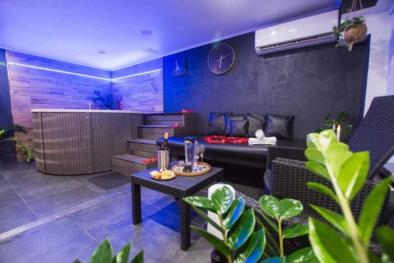Prague: Modern Private Spa with Jacuzzi and/or Sauna - What the two-hour Prague spa experience feels like