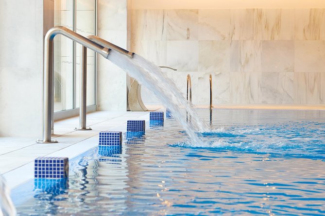 Relaxing back massage & day SPA - The back massage and the human touch